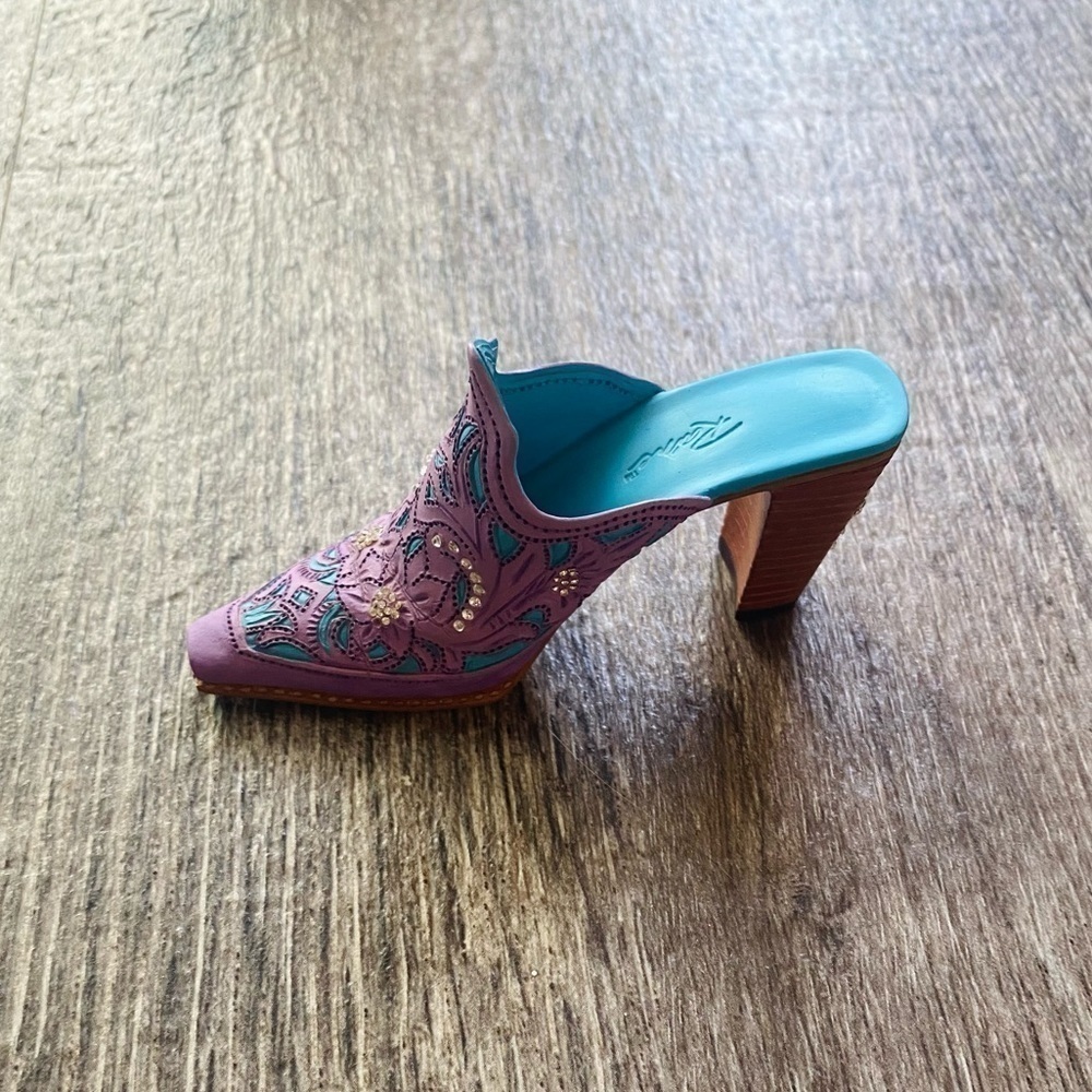 Lone Star shoe figurine 25149 Just the Right Shoe by Raine mini collectible heel